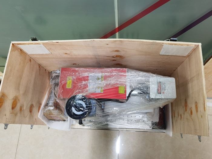 uv-laser-marking-machine packaging3